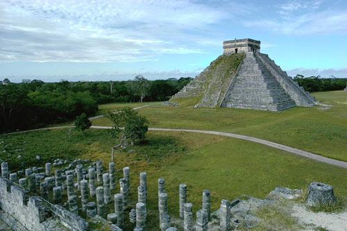 �����˵�Ĺ�ؾ����ںδ���